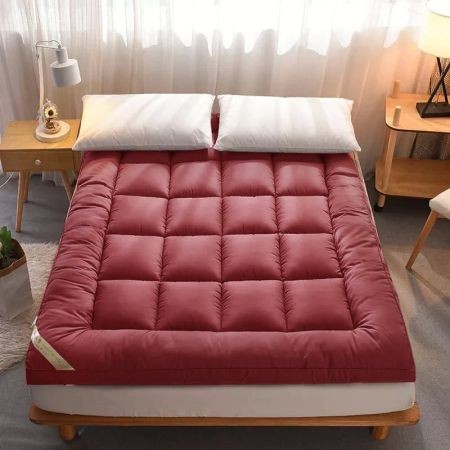 4/7 Feet Premium Deluxe Maroon Colour Topper