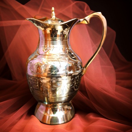 brass Jug with lid/পিতলের ঢাকনা সহ জগ